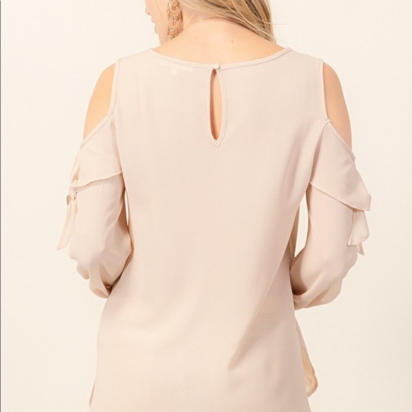 Taupe cold shoulder tie sleeve detail top, NWOT - Picture 2 of 10